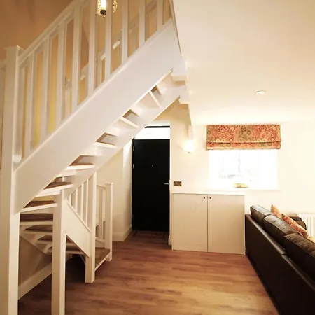 Berwick Upon Tweed - Sleeps 4 - Town Centre - Very High End Renovation - Private Garden - Close To Train Station - Fast Wifi Exterior photo